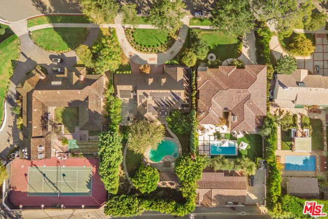 723 N Sierra Drive, Beverly Hills, CA 90210