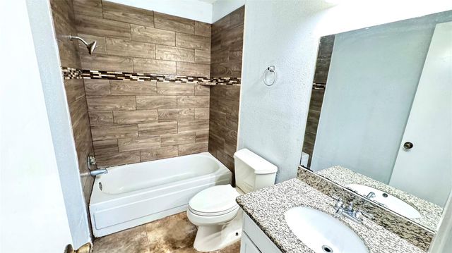 2511 Maple Tree Court, Stafford, TX 77477