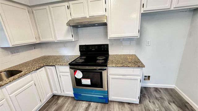 2511 Maple Tree Court, Stafford, TX 77477