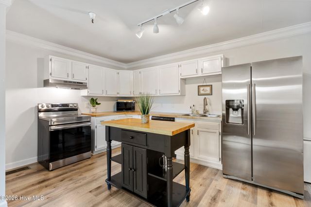 306 Lake Park Boulevard S Unit 102, Carolina Beach, NC 28428