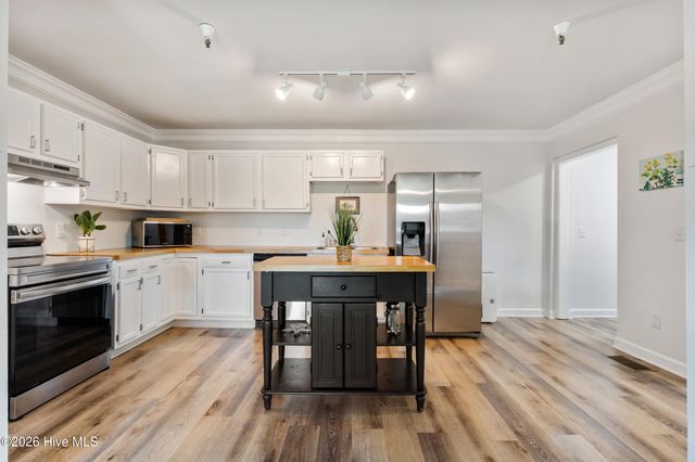 306 Lake Park Boulevard S Unit 102, Carolina Beach, NC 28428
