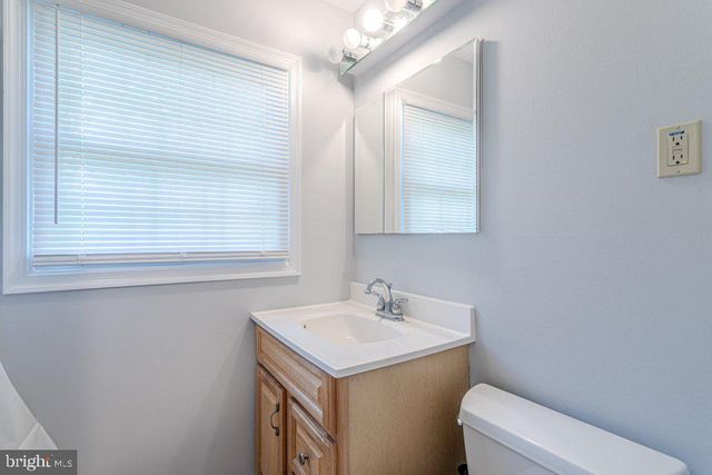 32 HASKELL LN, Willingboro, NJ 08046