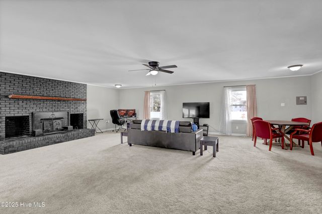 233 Halls Creek Road, New Bern, NC 28560