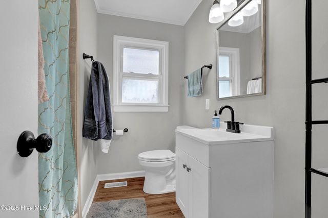 233 Halls Creek Road, New Bern, NC 28560