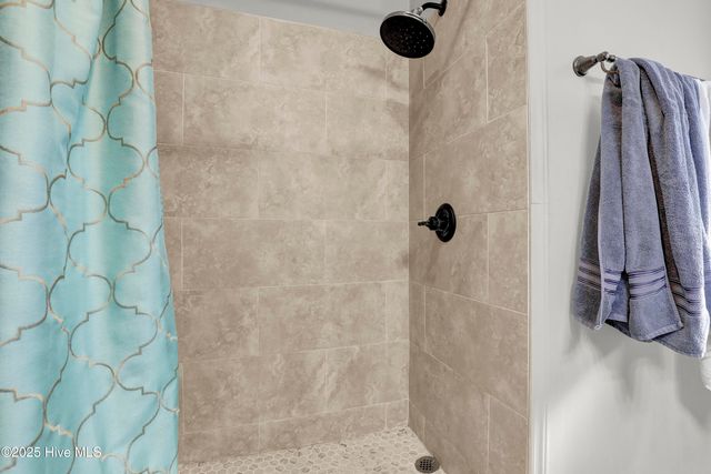 233 Halls Creek Road, New Bern, NC 28560