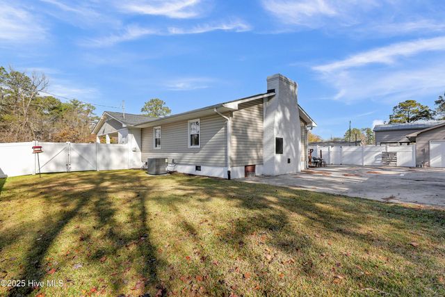 233 Halls Creek Road, New Bern, NC 28560