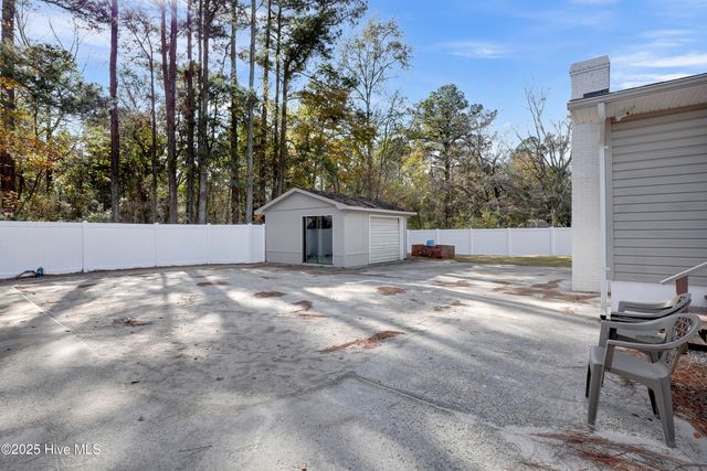 233 Halls Creek Road, New Bern, NC 28560