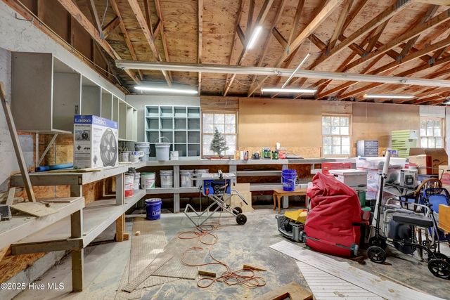 233 Halls Creek Road, New Bern, NC 28560