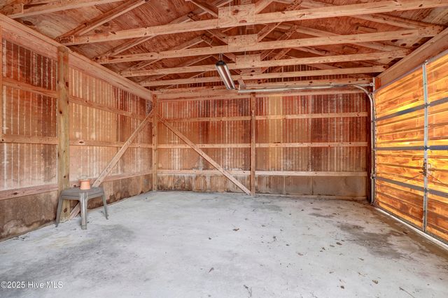 233 Halls Creek Road, New Bern, NC 28560