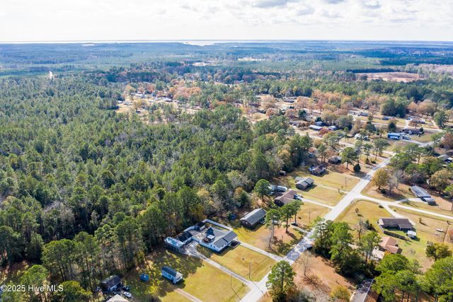 233 Halls Creek Road, New Bern, NC 28560