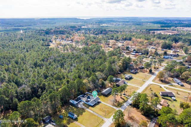 233 Halls Creek Road, New Bern, NC 28560