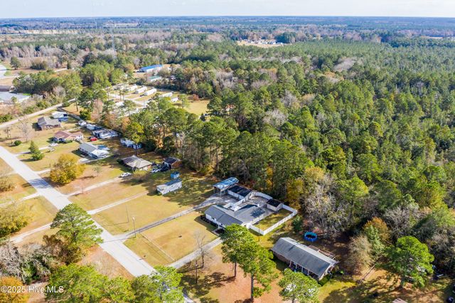 233 Halls Creek Road, New Bern, NC 28560