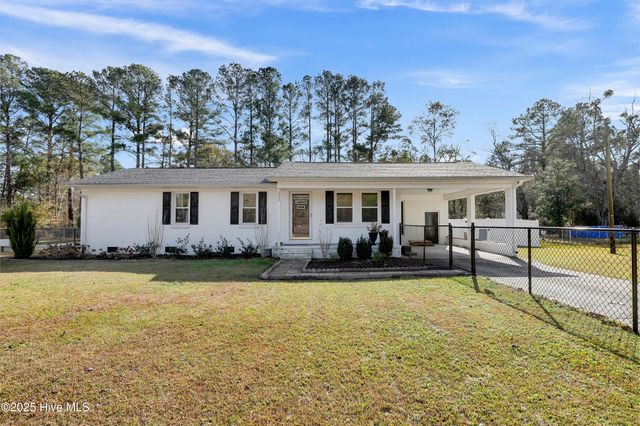 233 Halls Creek Road, New Bern, NC 28560