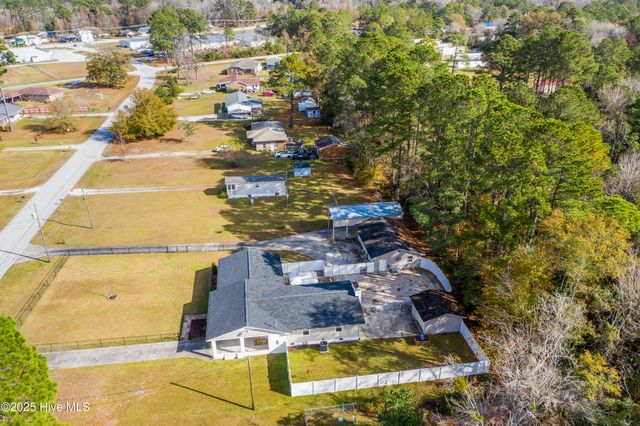 233 Halls Creek Road, New Bern, NC 28560