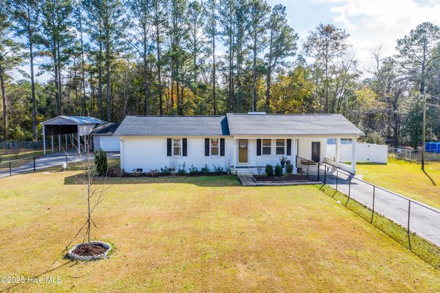 233 Halls Creek Road, New Bern, NC 28560