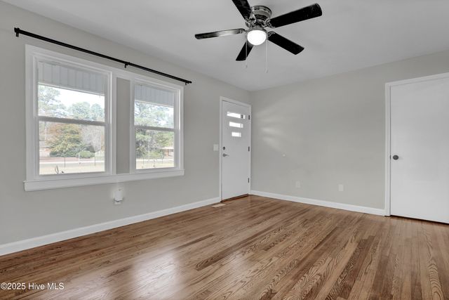 233 Halls Creek Road, New Bern, NC 28560