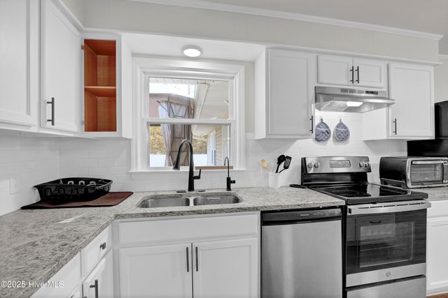 233 Halls Creek Road, New Bern, NC 28560