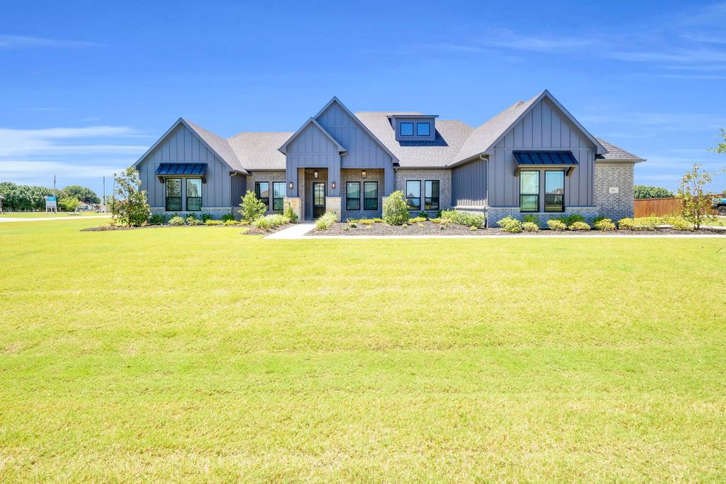 111 Muscogee Drive, Waxahachie, TX 75165