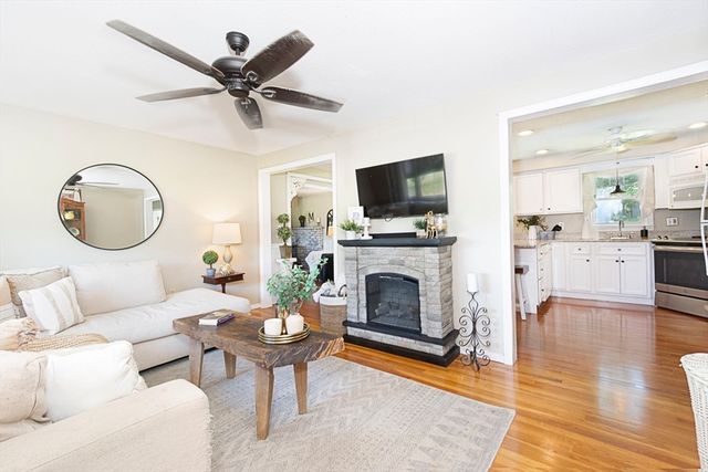 53 Boutelle Rd, Sterling, MA 01564