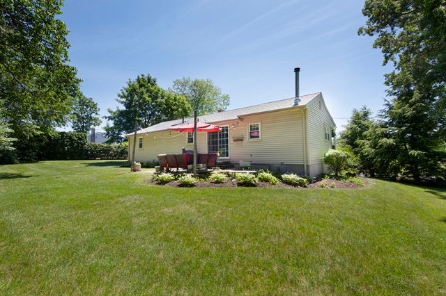 53 Boutelle Rd, Sterling, MA 01564