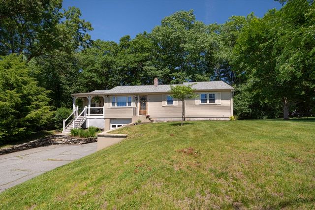 53 Boutelle Rd, Sterling, MA 01564