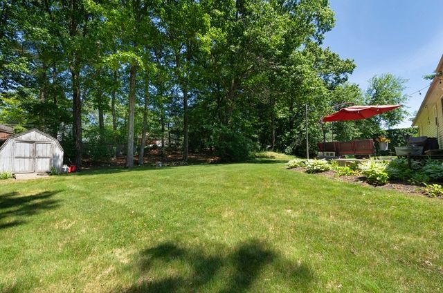 53 Boutelle Rd, Sterling, MA 01564