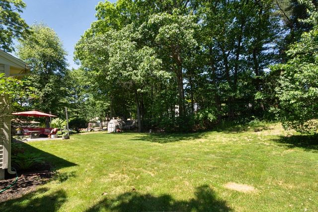 53 Boutelle Rd, Sterling, MA 01564