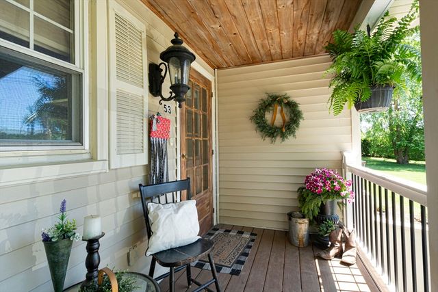 53 Boutelle Rd, Sterling, MA 01564