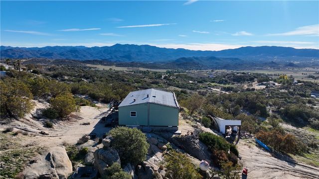 42475 La Brinia, Anza, CA 92539