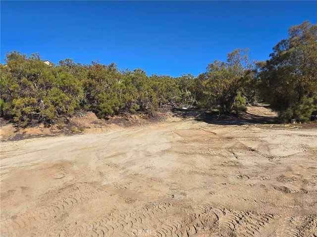 42475 La Brinia, Anza, CA 92539