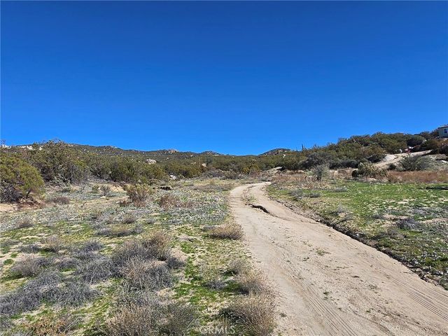 42475 La Brinia, Anza, CA 92539