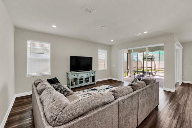 2001 SPRING SHOWER CIRCLE, Kissimmee, FL 34744