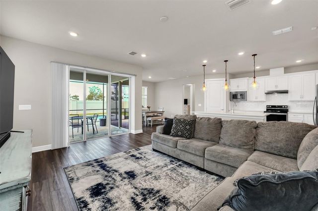 2001 SPRING SHOWER CIRCLE, Kissimmee, FL 34744