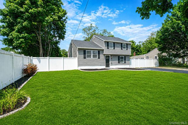 610 Americus Avenue, East Patchogue, NY 11772