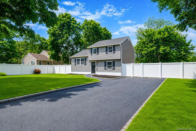 610 Americus Avenue, East Patchogue, NY 11772