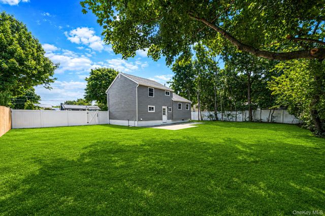 610 Americus Avenue, East Patchogue, NY 11772