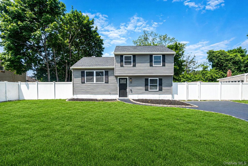 610 Americus Avenue, East Patchogue, NY 11772