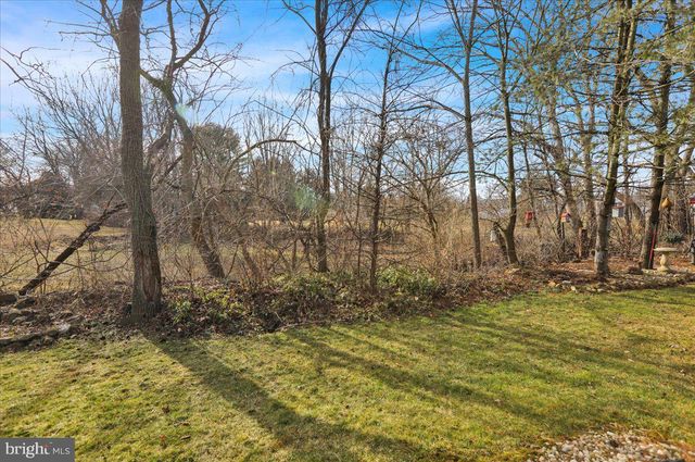 116 VILLAGE DR, Blandon, PA 19510