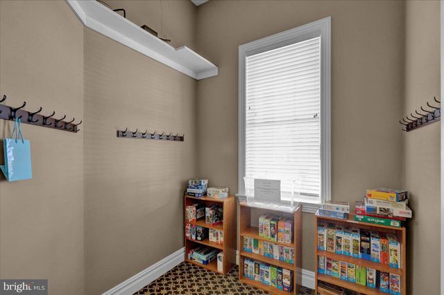 116 VILLAGE DR, Blandon, PA 19510