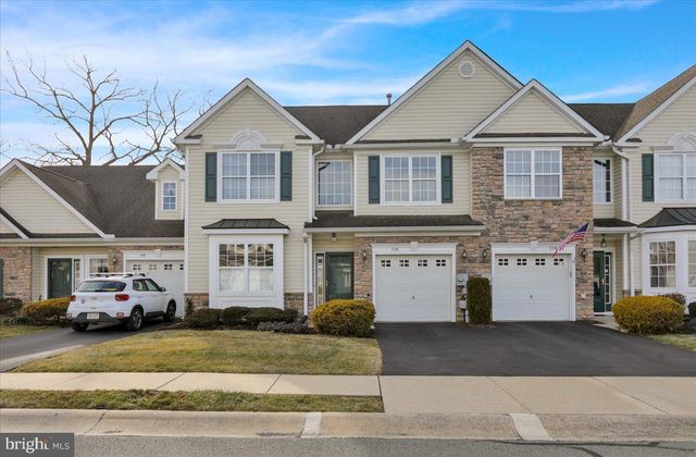 116 VILLAGE DR, Blandon, PA 19510