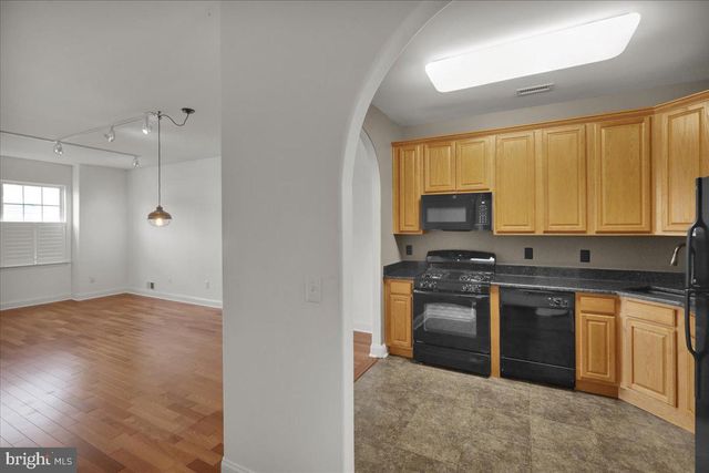 116 VILLAGE DR, Blandon, PA 19510