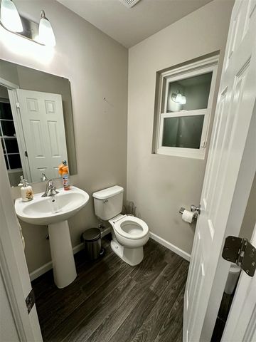 9518 Neumann Circle, Ypsilanti, MI 48197