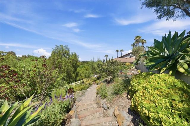 19 Sunnyfield, Rolling Hills Estates, CA 90274