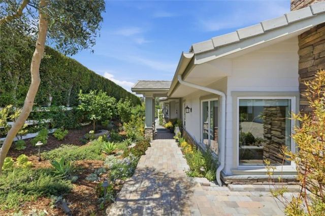 19 Sunnyfield, Rolling Hills Estates, CA 90274