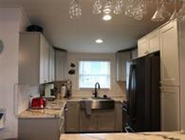 4214 Reeves Drive, Galveston, TX 77554