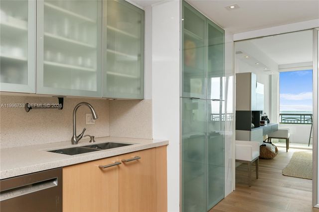 3350 SW 27th Ave 2002, Miami, FL 33133