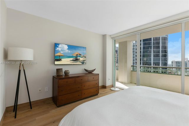 3350 SW 27th Ave 2002, Miami, FL 33133