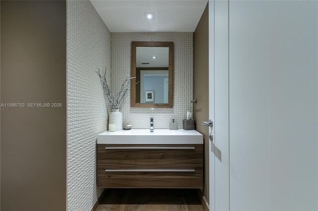 3350 SW 27th Ave 2002, Miami, FL 33133