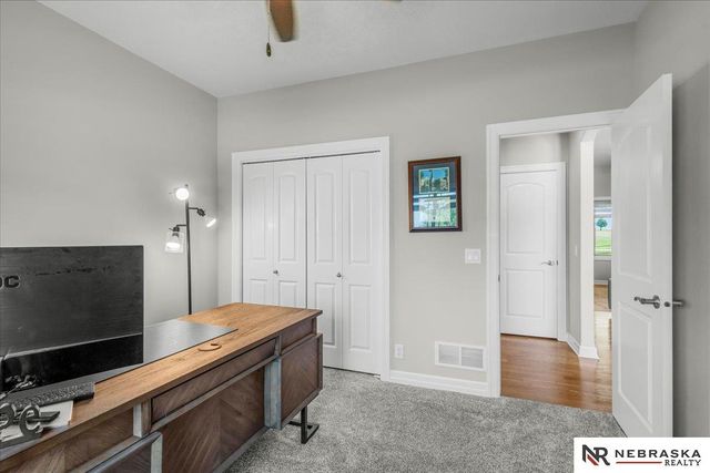 1511 Beaver Lake Boulevard, Plattsmouth, NE 68048