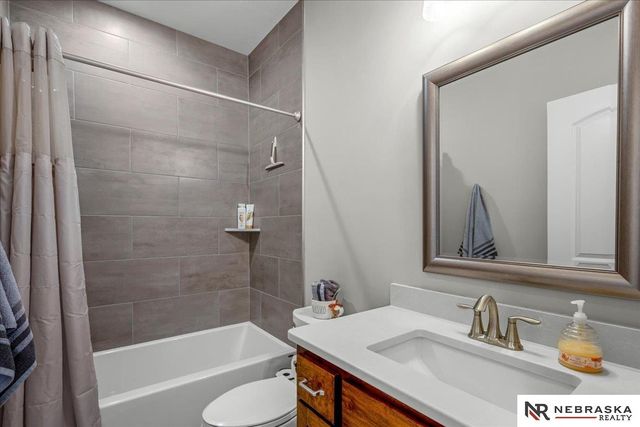 1511 Beaver Lake Boulevard, Plattsmouth, NE 68048